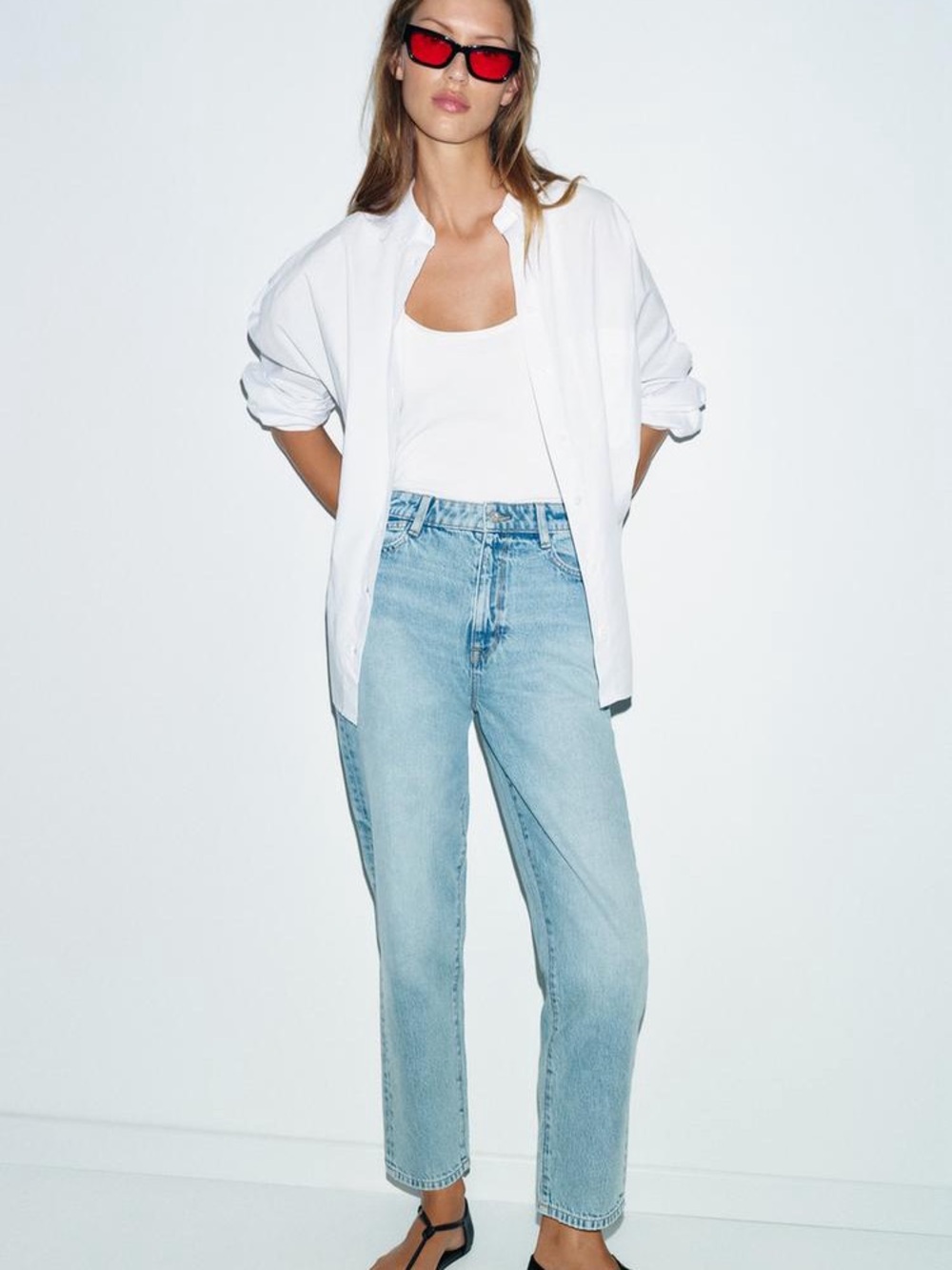 Zara Classic High-Rise Light Blue Women’s Mom Jeans